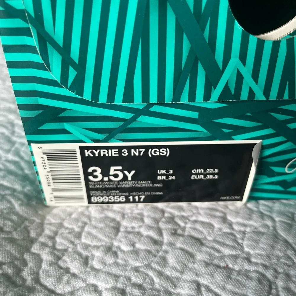 Nike Kids Black and Yellow Sneakers